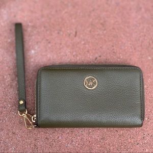 MICHAEL KORS Army Green Wristlet